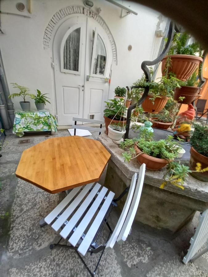 Bunari Studio Apartment Rovinj Buitenkant foto