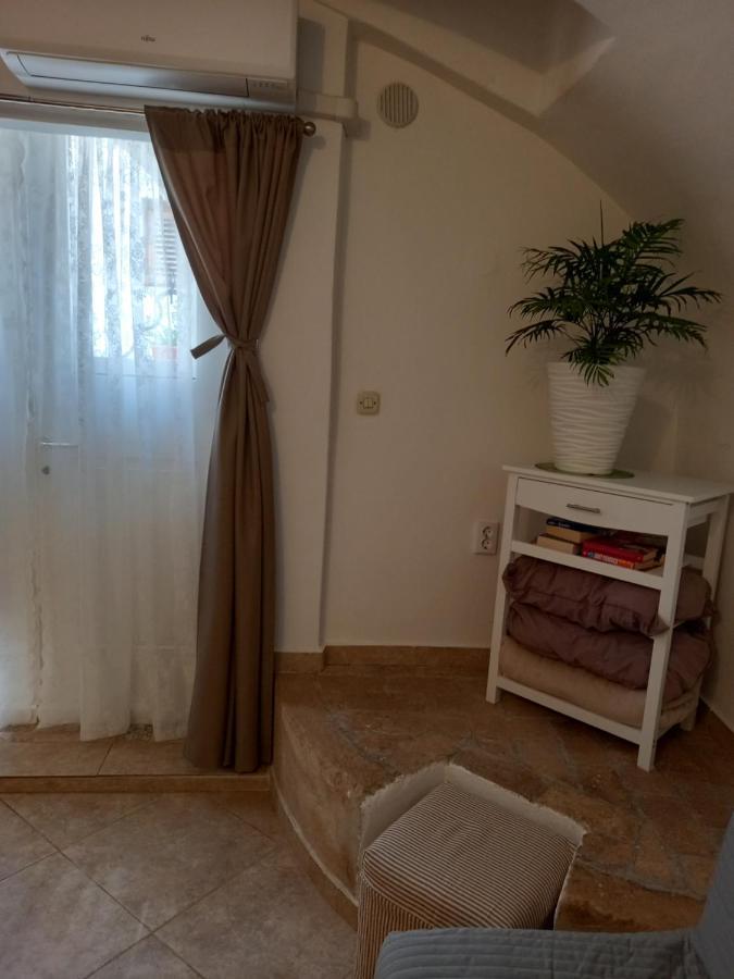 Bunari Studio Apartment Rovinj Buitenkant foto